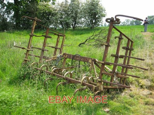 Photo old cultivator - photo,