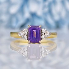 Vintage Emerald-Cut Natural