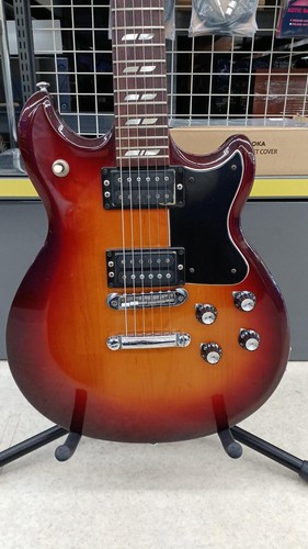 Yamaha electric guitar - electric, sf700