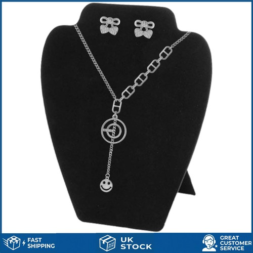 Elegant black velvet necklace - black,