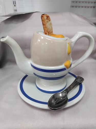 Vintage 1989 novelty teapot - 1989,