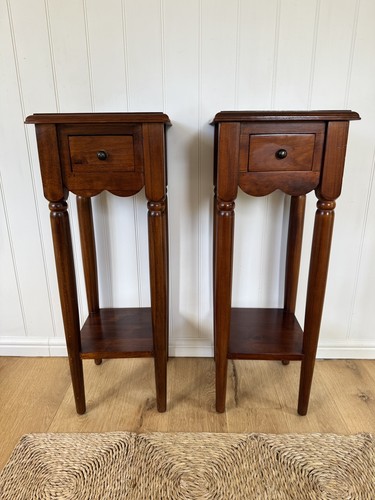 Pair scalloped mahogany - of,