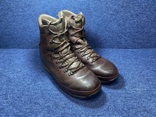 SIZE UK 11L - Altberg Defender