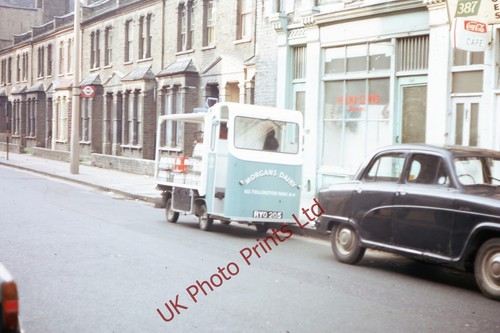 Photo 12x8 electric milk float - electric,