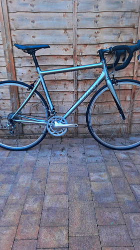 Giant tcr road bike - bike, 700c