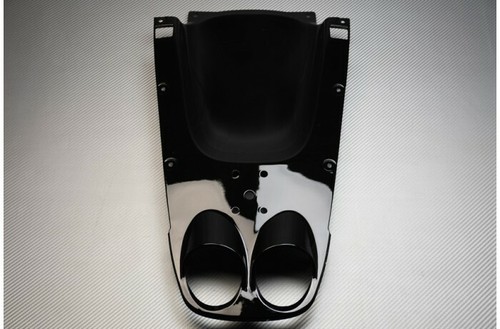 Lower part black rear tail - lower,