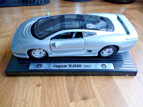 Maisto jaguar xj220 - 1992, die