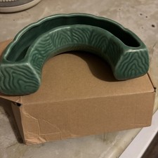 Sylvac- Curved Green Posy