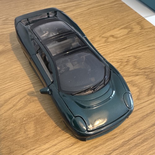 Maisto jaguar xj220 - 1:24, scale