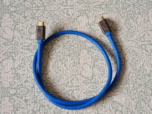 Van den hul - hul, hdmi