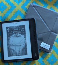 Rakuten Kobo Forma 8GB E-Ink