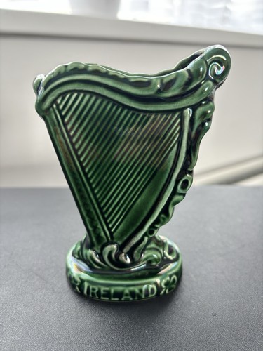 Sylvac harp shaped spill - shaped,