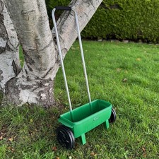 Lawn Seed Spreader Feed and Fertiliser Garden Drop Spreading (12 Litre Capacity)
