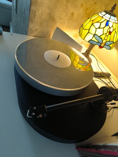 Pro ject rpm turntable with - 4,