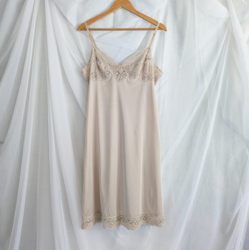 Vintage full dress slip - full, by