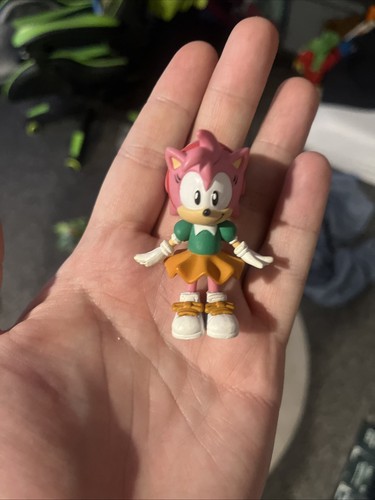 Sonic the hedgehog amy - sonic,