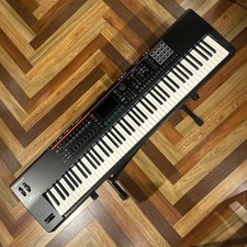 Roland Fantom-8 Music