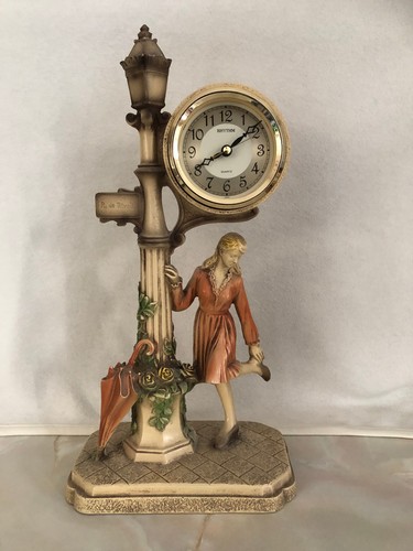 Rhythm quartz resin - clock, rue