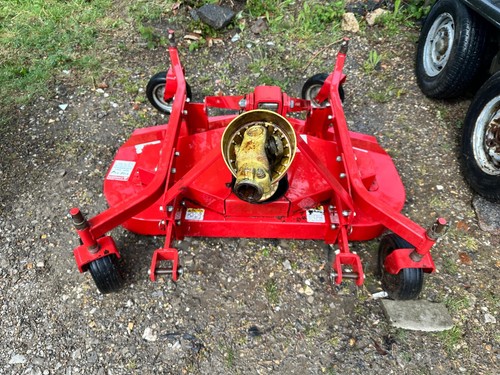 Compact tractor finishing - tractor,