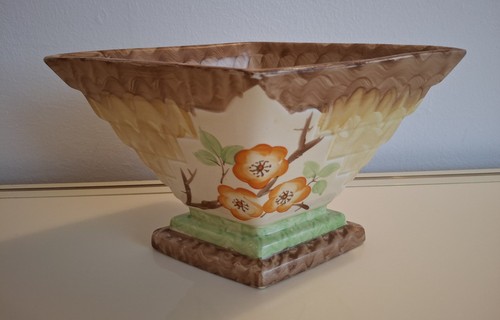 Myott hand painted art - hand, deco