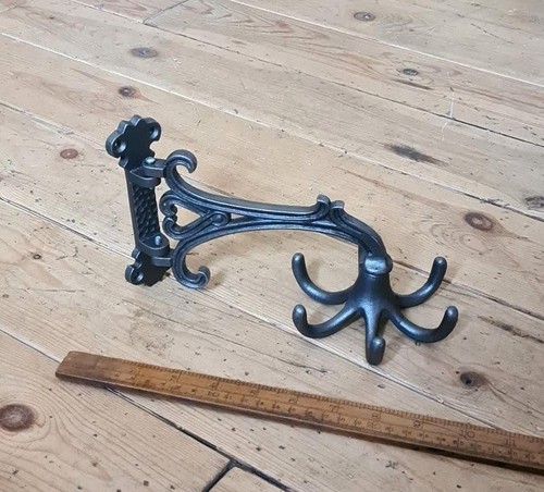 Rustic iron swivel - iron,