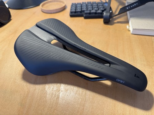 Giant grit saddle - giant, sl