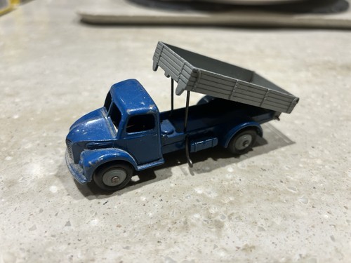 Dinky toys 414 dodge - dinky,