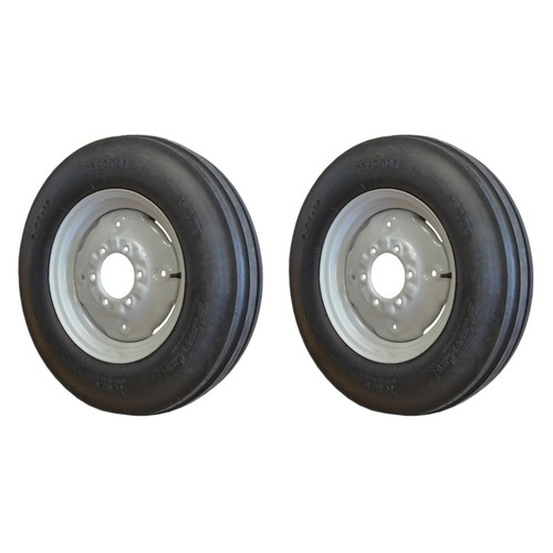 Pair front wheel - of, tyres