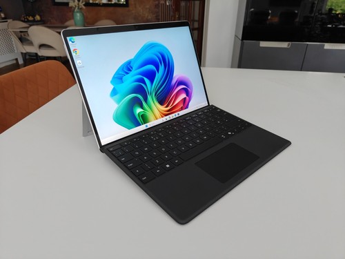 Microsoft surface pro - 8, i7