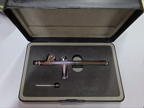 Iwata revolution airbrush - iwata, br