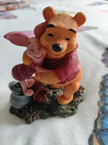 Winnie the pooh figurine - winnie,