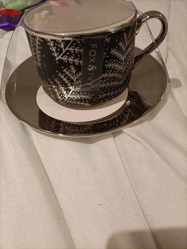 Fox and ivy - and,