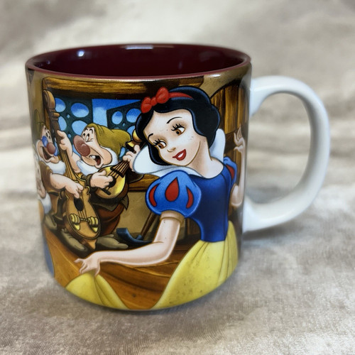Disney store snow - disney,