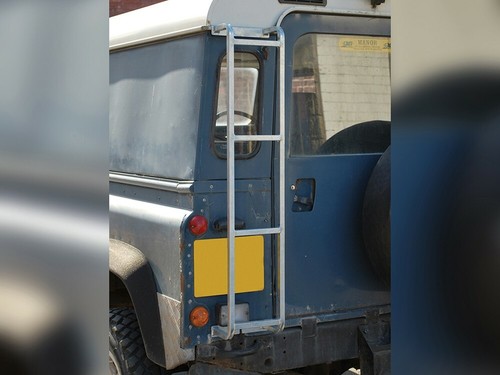 Land rover defender - land,