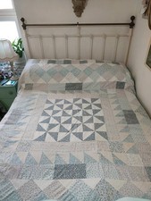Vintage Hand Stitched Patchwork Quilt Throw Bedspread Pinwheel Floral 1980