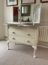 Vintage 1960s Kidney Style