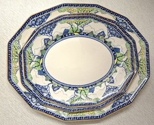 SET OF 3 GRADUATING ROYAL