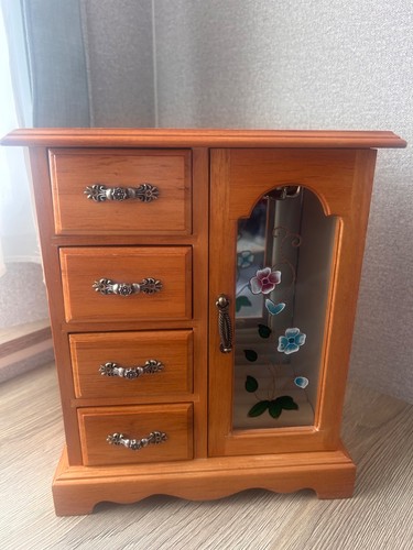 Vintage wooden jewellery - jewellery, box