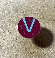BURNLEY RARE ENAMEL FOOTBALL SUPPORTERS BADGE