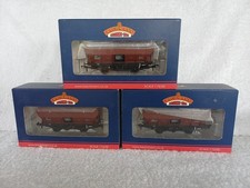 Bachmann OO Gauge 38-500 Rake Of Three Covered Hopper Wagons COVHOP BR Bauxite 