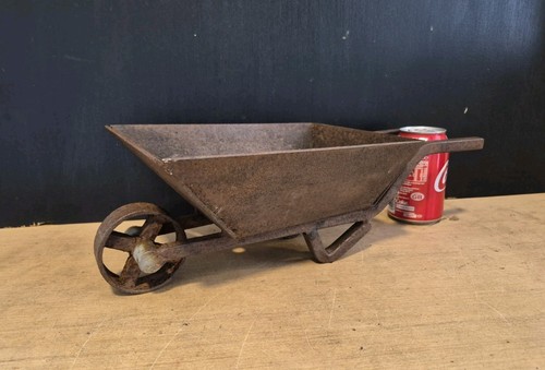 Vintage garden planter pot - vintage,