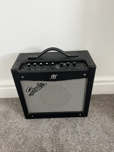 Fender mustang 20w guitar - mustang,