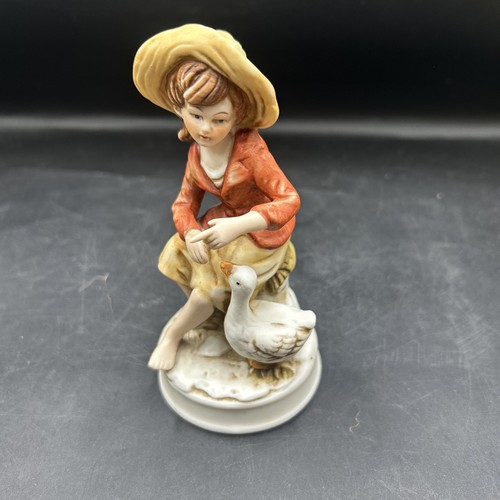 Alfretto porcelain figurine - alfretto,