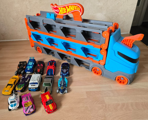 Hot wheels speedway hauler - wheels,