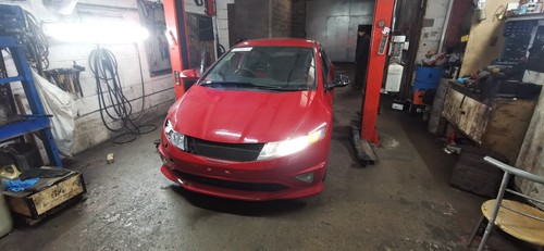 Breaking honda civic type - , r