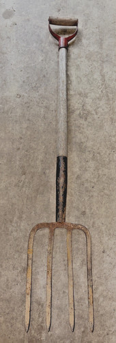 Vtg prong garden potato - 4, fork