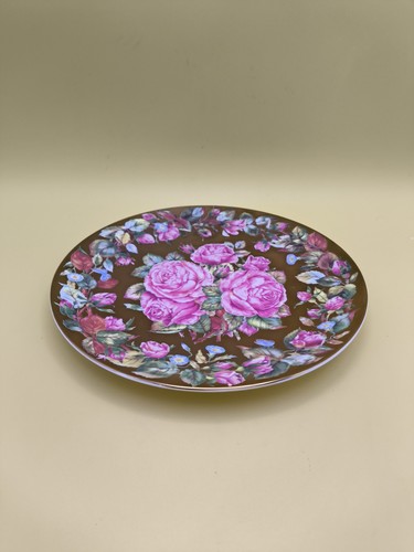 Royal worcester queen - worcester,