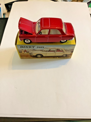 Peugeot 204 red - bordeaux, ref