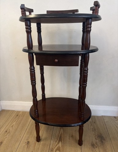 Vintage tier wooden - vintage,