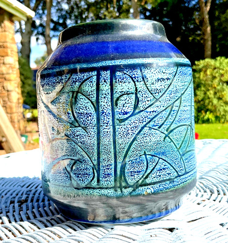 Lovely celtic pottery - lovely,